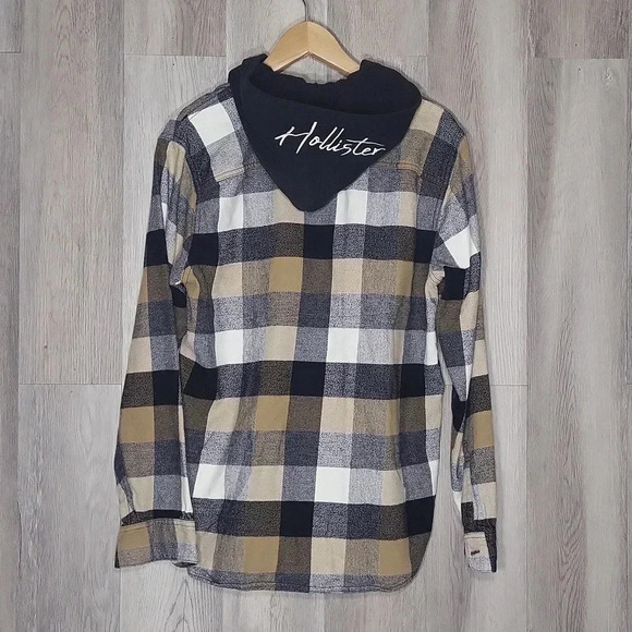 🛍Hollister Hooded Flannel Tan Black White Plaid‎ Button Down Mens Size Medium - Picture 2 of 8